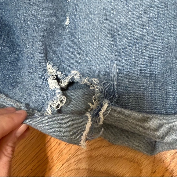 Kut from the Kloth Barb Bermuda distressed jean shorts  plus size 22 - Picture 8 of 8
